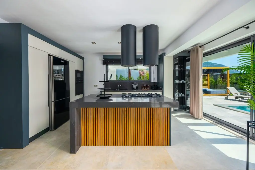 Modern kitchen